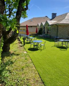 A garden outside Hôtel Causse Comtal Rodez, The Originals Relais