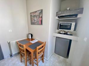 Kuchyňa alebo kuchynka v ubytovaní Pelagias Apartments