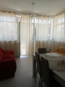 A seating area at Alexia