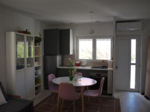 Kuchyňa alebo kuchynka v ubytovaní Apartmani Luce