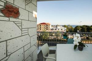 Μπαλκόνι ή βεράντα στο Lebedos Apart Hotel 1