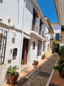 Afbeelding uit fotogalerij van Town house with roof terrace - Old Town in Marbella