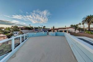 Πισίνα στο ή κοντά στο Oceanfront 4 bedroom villa w/ 2 masters and views