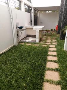 Afbeelding uit fotogalerij van RÉSIDENCE HÔTELIÈRE KAWEROU in Ouagadougou