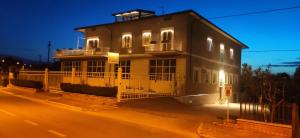 The building in which a panziókat is located