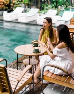 Hosté ubytování Graha Socio Hotel Nusa Dua Bali + 37 fotografií