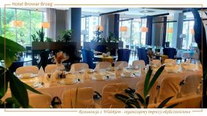 Reštaurácia alebo iné gastronomické zariadenie v ubytovaní Park Hotel & Restauracja Browar Brzeg