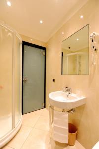 Koupelna v ubytování Hotel City Legnano + 21 fotografií