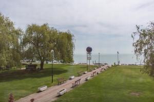 Gallery image of Wesselényi Strand apartmanok in Balatonalmádi