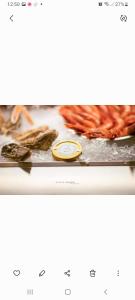 モノーポリにあるDimora Dondonaの食卓の皿絵 +9枚の写真