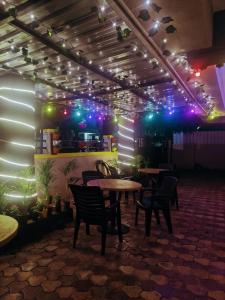 Ресторан / й інші заклади харчування у Procida Hostel by Vibe Village