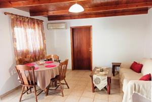 Posedenie v ubytovaní Casa Georgia