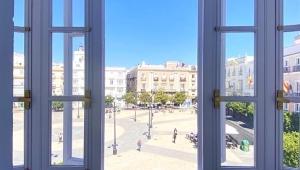 Nespecifikovaný výhled na destinaci Cádiz nebo výhled na město při pohledu z apartmánu