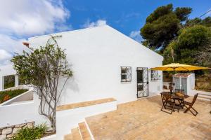 Afbeelding uit fotogalerij van CoolHouses Algarve Lagos, 4 bed single-story House, pool and amazing panoramic views, Casa Fernanda in Lagos