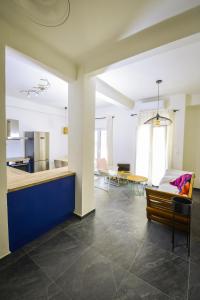 A kitchen or kitchenette at Gorgeous Apartment in the city center