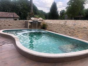 Bazén v ubytování Casa Cabaleira nebo v jeho okolí