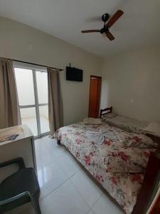 Cama o camas de una habitación en Shalon Hotel
