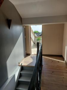 Fotografie z fotogalerie ubytování L'Appartement de la MAISON BLEUE v destinaci Villeréal