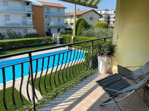 The swimming pool at or close to Appartamento Katia