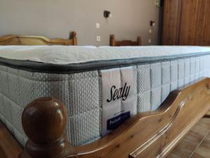 Katil atau katil-katil dalam bilik di Stelios Rooms +31 gambar