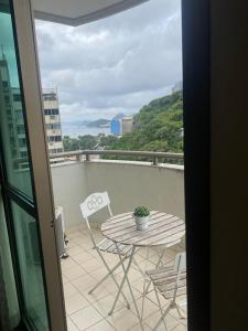 Botafogo Suites tesisinde bir balkon veya teras