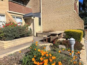 Κήπος έξω από το Central Park 4 - 3BR Ground Floor Apartment l Central Location