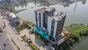 Výhled na řeku, která protéká v blízkosti hostelu