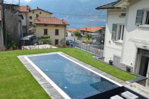 Galeriebild der Unterkunft Lescen White Residence - swimming pool in Lezzeno