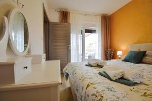 Gallery image of Holiday apartments Petra in Štinjan