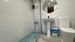 Łazienka w obiekcie estudio con vista al mar 19