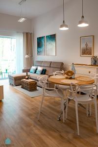 Χώρος καθιστικού στο Pod Brzozami Apartamenty Dwie Sosny