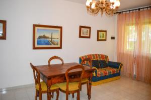 A seating area at Homiday - Villino Filippi