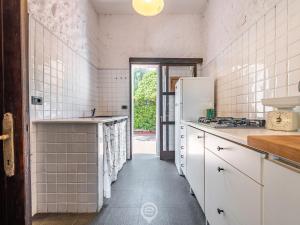 Kuchyň nebo kuchyňský kout v ubytování House Eleonora