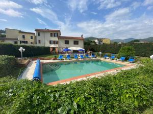 Bazén v ubytování Villa con piscina tra Versilia e Cinque Terre nebo v jeho okolí