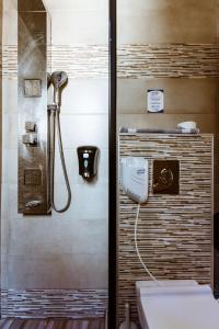 Ένα μπάνιο στο Deluxe Hotel +55 φωτογραφίες