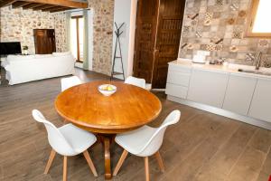 Χώρος καθιστικού στο Casa Portelles +9 φωτογραφίες