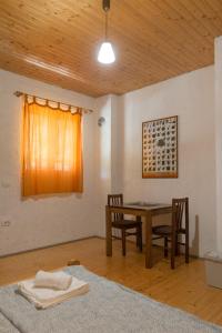 Postel nebo postele na pokoji v ubytování Apartmani LUKA Perućac