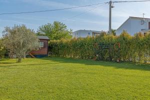 Vonkajšia záhrada v ubytovaní Cottage Lucas