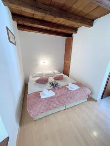 Postel nebo postele na pokoji v ubytování House Ivančić-free parking