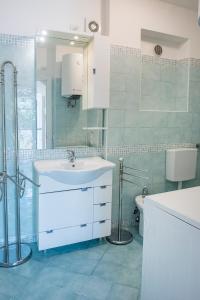 Koupelna v ubytování N011 - Numana, nuovo bilocale con giardino