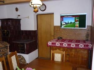 TV a/nebo společenská místnost v ubytování Chalupa u Vyšanských