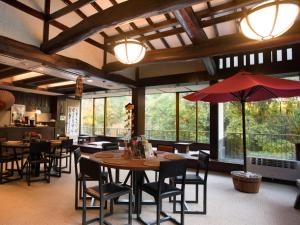 Restaurant o un lloc per menjar a LiVEMAX RESORT Shizuoka Amagiyugashima 37 fotos més