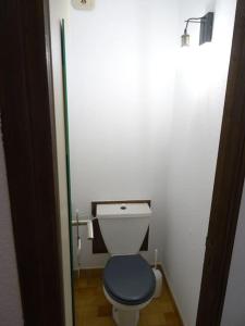 Łazienka w obiekcie Appartement au cœur du village avec parking privé