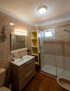 Ένα μπάνιο στο CASA RURAL EL ESQUILON TENERIFE