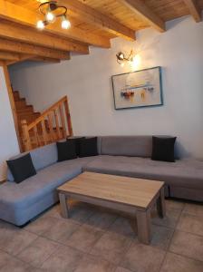 Posedenie v ubytovaní Astradeni luxury apartments Kratir