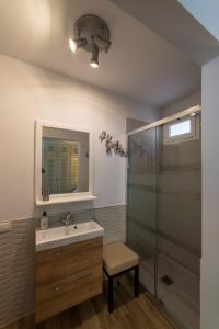 Ένα μπάνιο στο CASA RURAL EL ESQUILON TENERIFE +24 φωτογραφίες