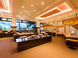 Restaurant o un lloc per menjar a LiVEMAX RESORT Kawaji