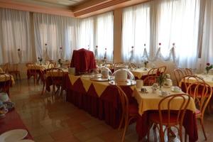 Restaurace v ubytování Hotel Belle Arti