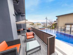 Bazén v ubytování LiVEMAX RESORT Aki Miyahama Onsen nebo v jeho okolí