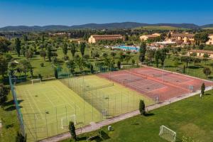 Tennis and/or squash facilities at Poggio all'Agnello Sport & Family Holidays or nearby